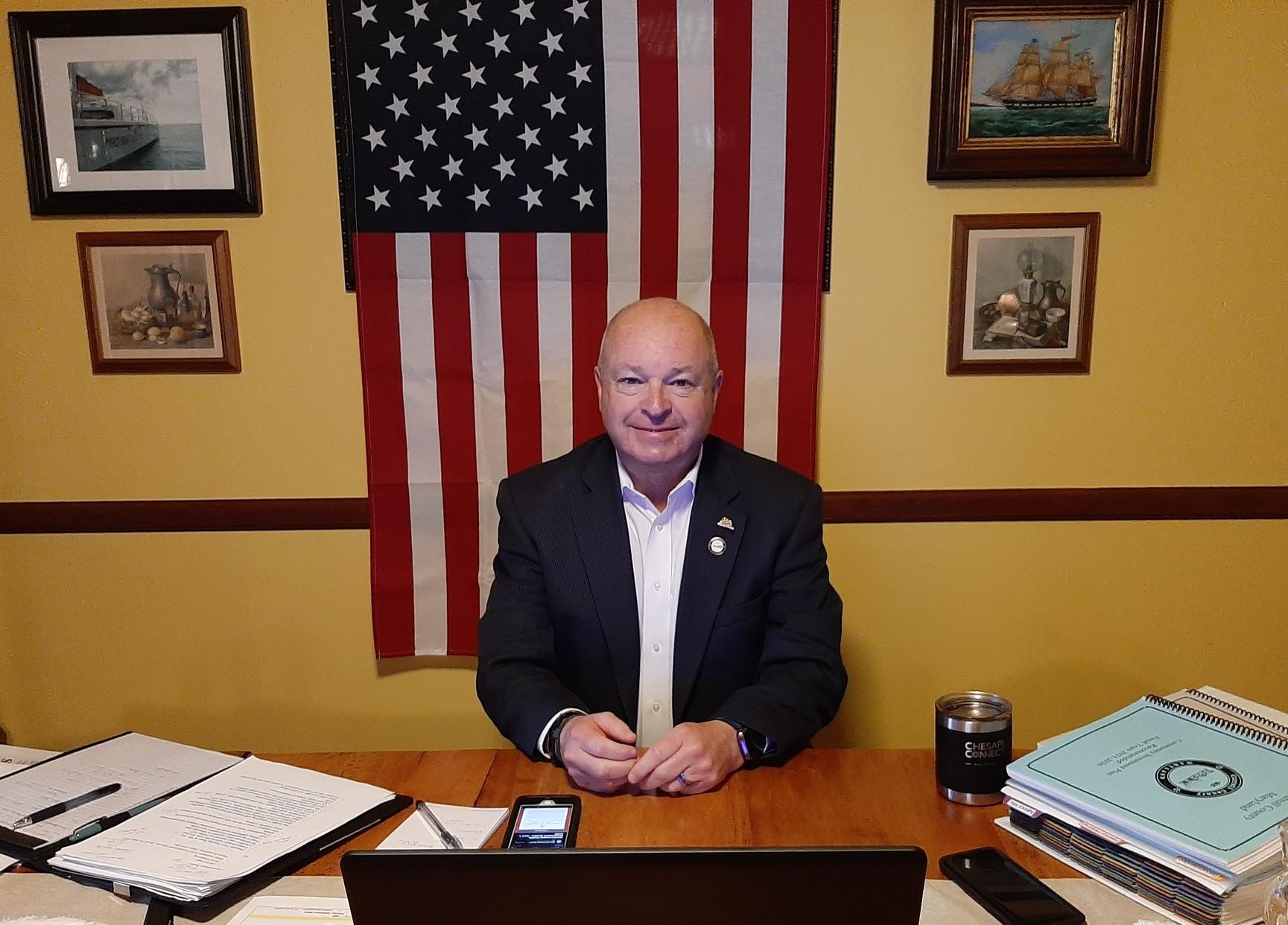 Comissioner Photo Chamber Chat